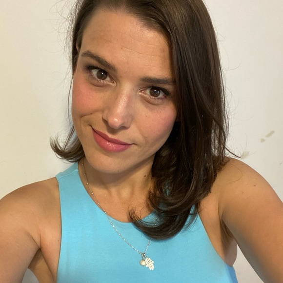 Meet your Posher, Naomi - Picture 1 of 1